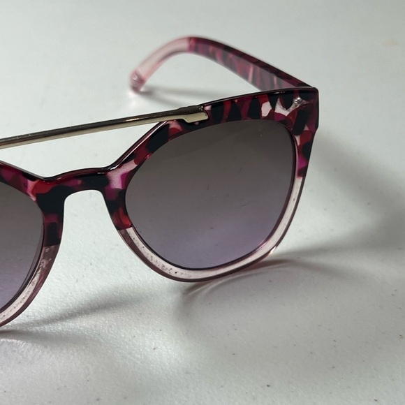 Betsey Johnson Tortoise Shell Geometric Retro Modern MCM Glasses Classic Chic main image 13